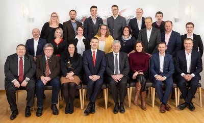 Gruppenfoto Gemeinderat der Marktgemeinde Loosdorf