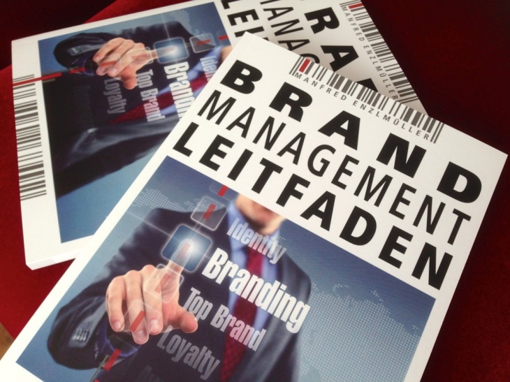 Buchcover Brandmanagement-Leitfaden von Manfred Enzlmueller